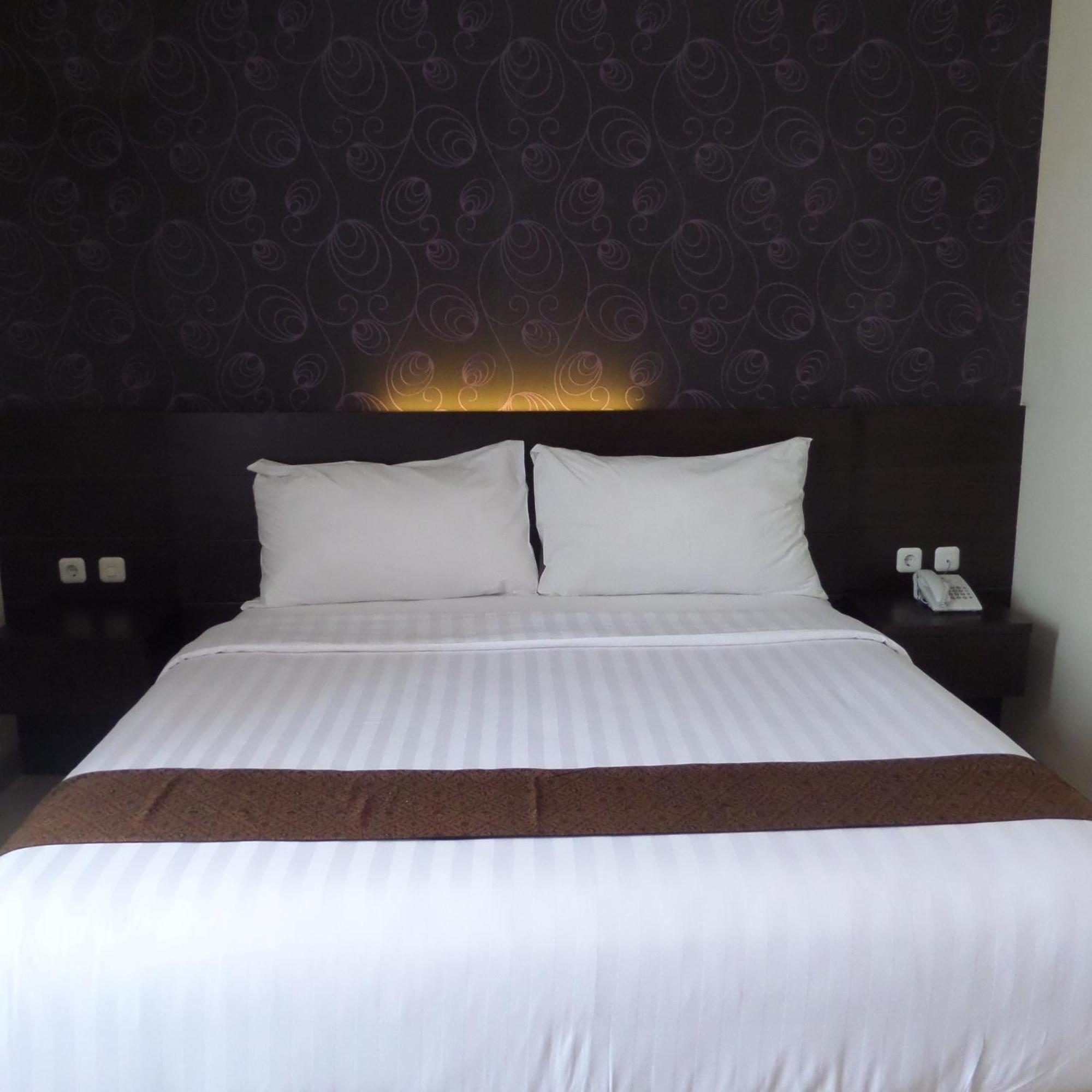 Nueve Malioboro Hotel Yogyakarta Habitación foto