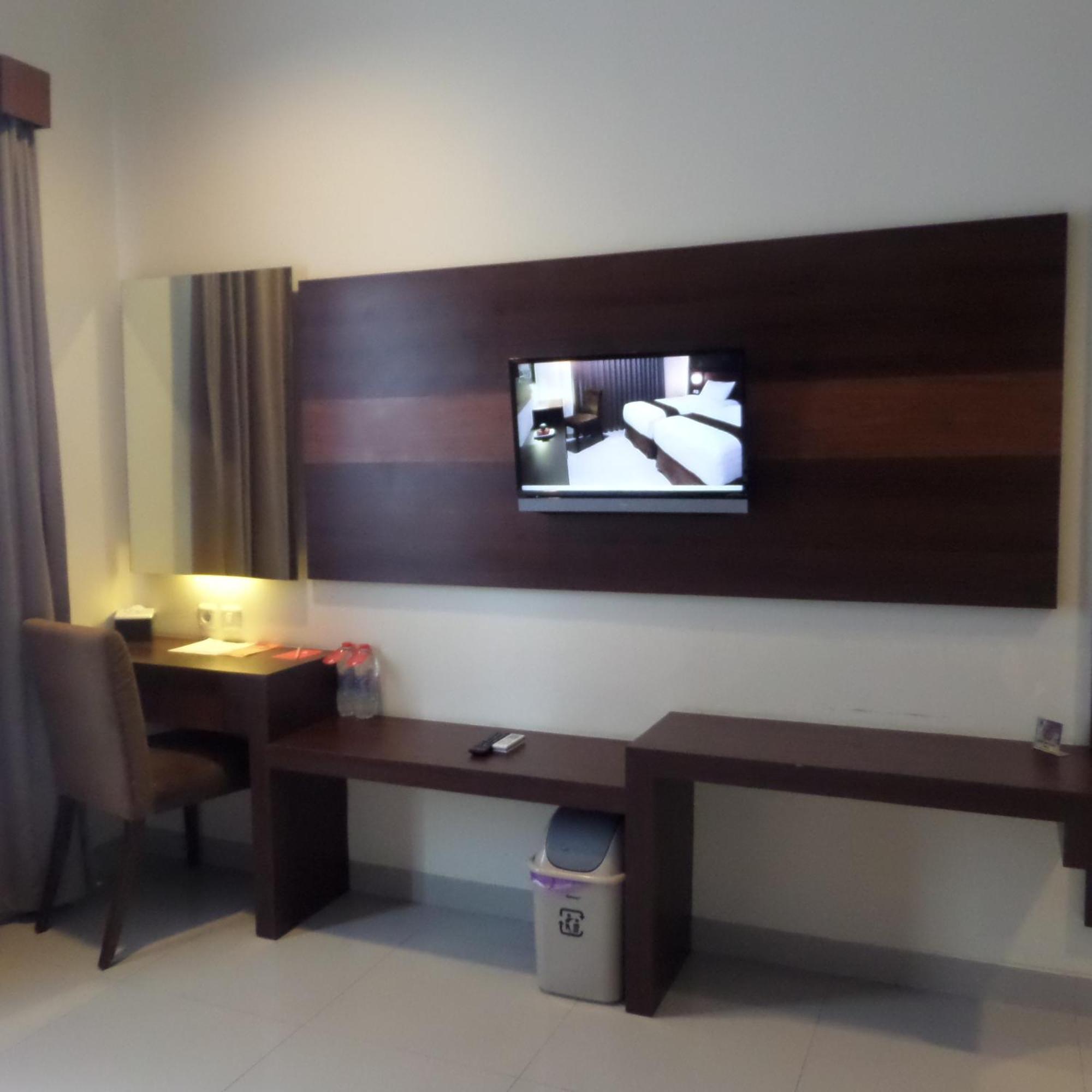 Nueve Malioboro Hotel Yogyakarta Habitación foto