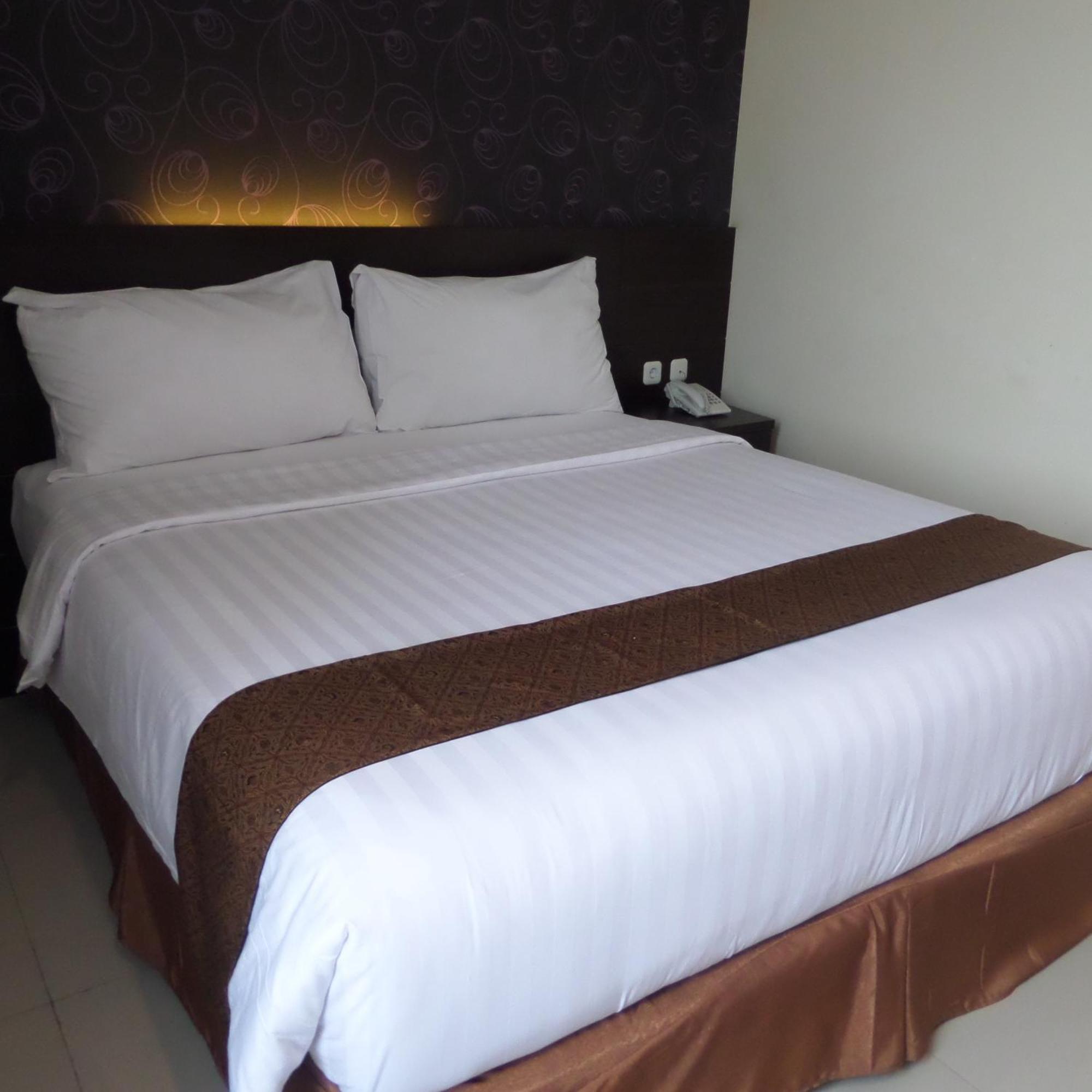 Nueve Malioboro Hotel Yogyakarta Habitación foto