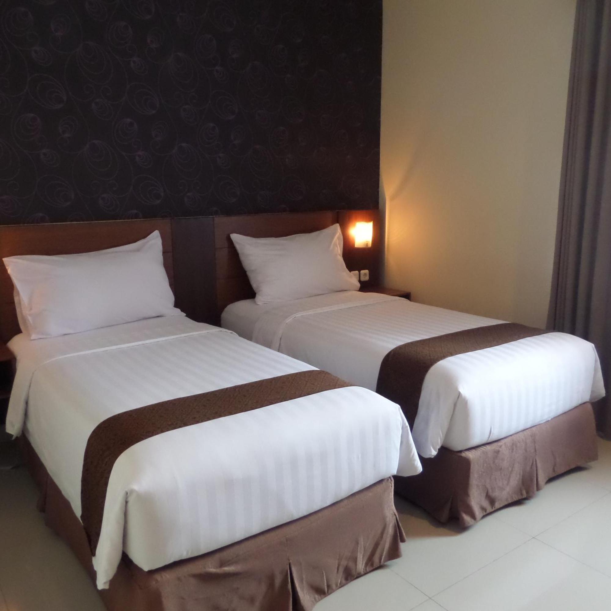 Nueve Malioboro Hotel Yogyakarta Habitación foto