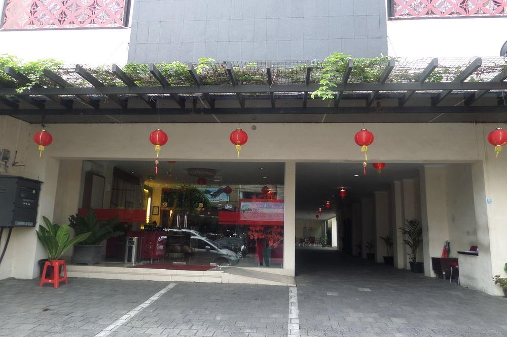 Nueve Malioboro Hotel Yogyakarta Exterior foto