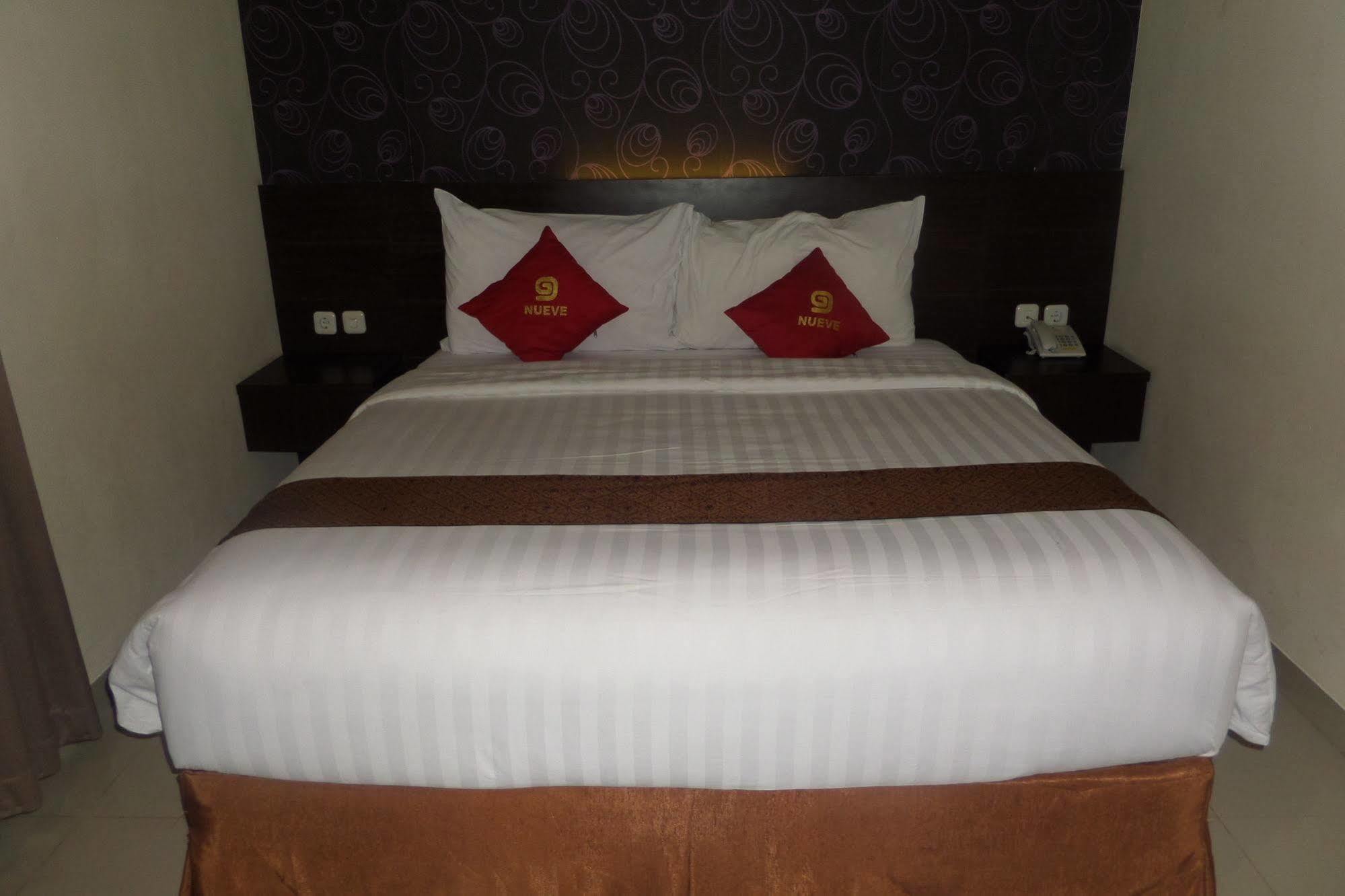 Nueve Malioboro Hotel Yogyakarta Exterior foto