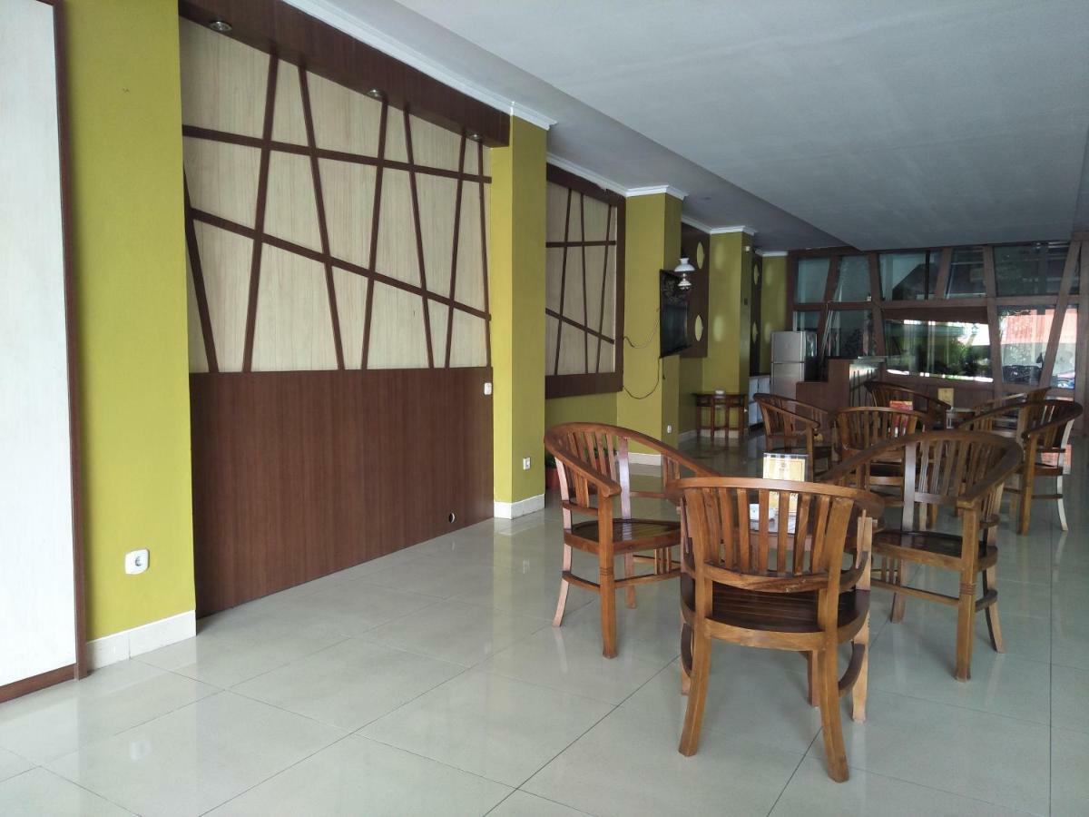 Nueve Malioboro Hotel Yogyakarta Exterior foto